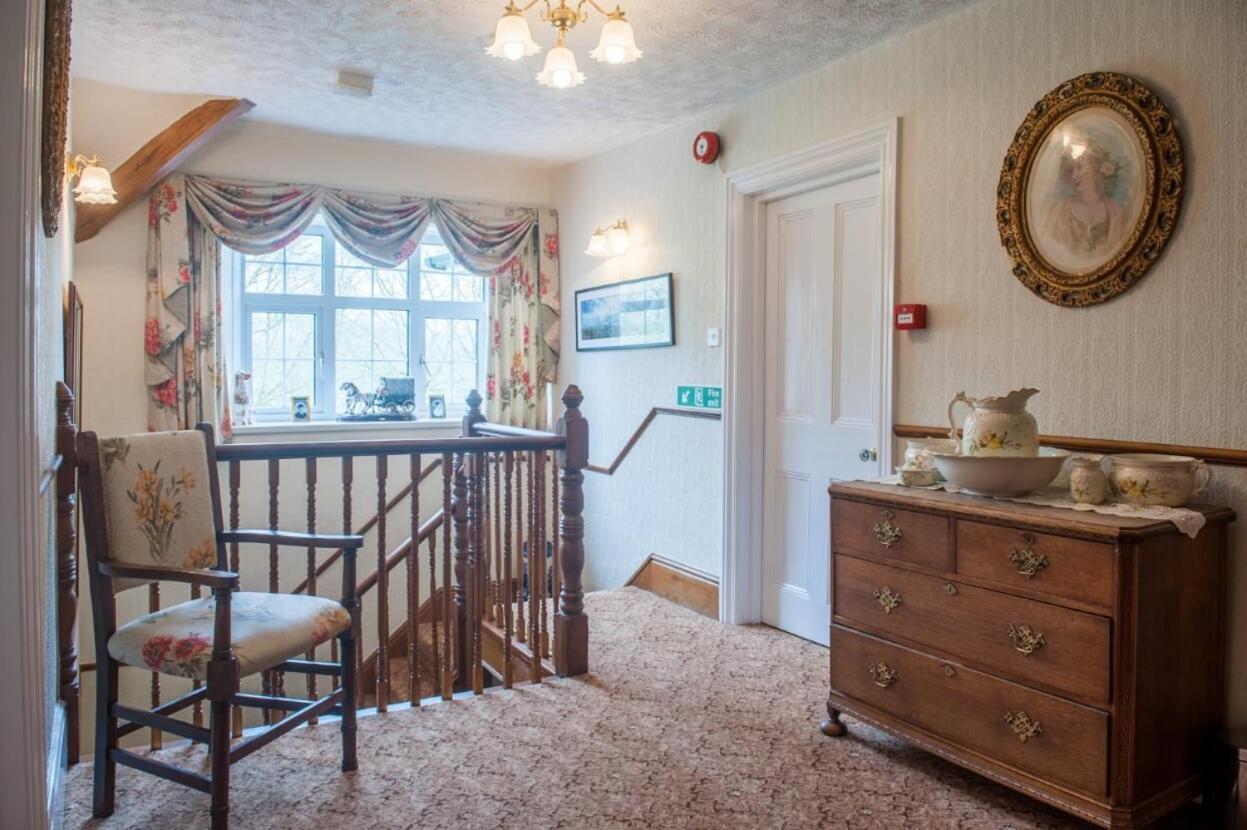 Knole Farm Bed and Breakfast Okehampton Exteriör bild
