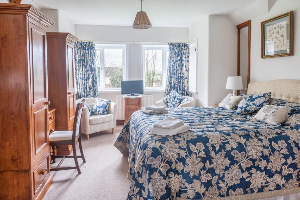 Knole Farm Bed and Breakfast Okehampton Exteriör bild