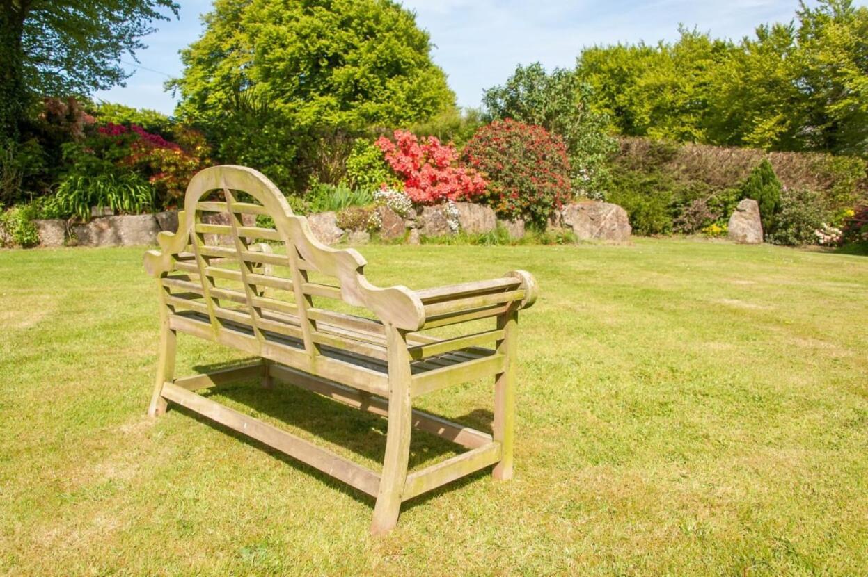 Knole Farm Bed and Breakfast Okehampton Exteriör bild