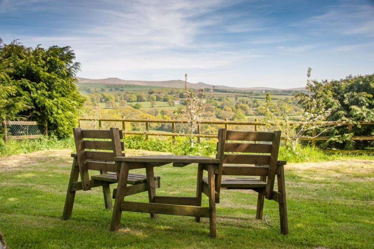 Knole Farm Bed and Breakfast Okehampton Exteriör bild